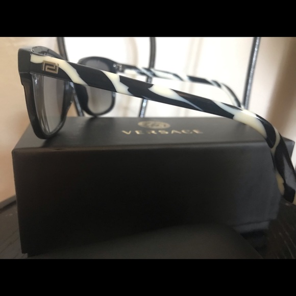 Sunglasses - Picture 3 of 3